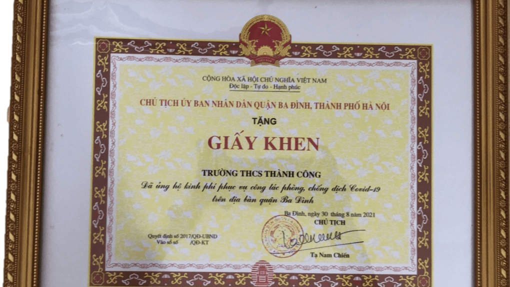 Trường THCS Thành Công nhận Giấy khen của Chủ tịch UBND Quận Ba Đình