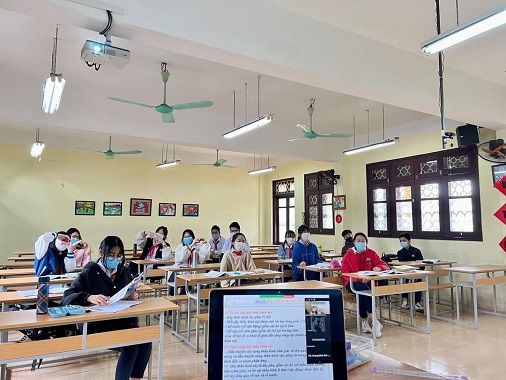 Trường THCS Thành Công - nỗ lực trong việc dạy học kết hợp trực tuyến và trực tiếp hiệu quả.