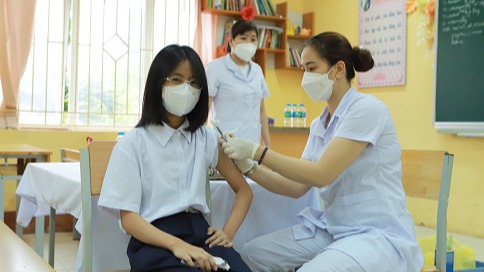 Lớp 6 chúng em được tiêm vắc xin…