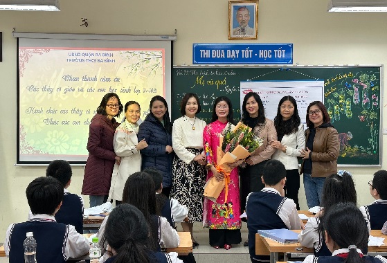 Thầy cô giáo trường THCS Thành Công với hội thi Giáo viên giỏi cấp quận năm học 2022 - 2023.
