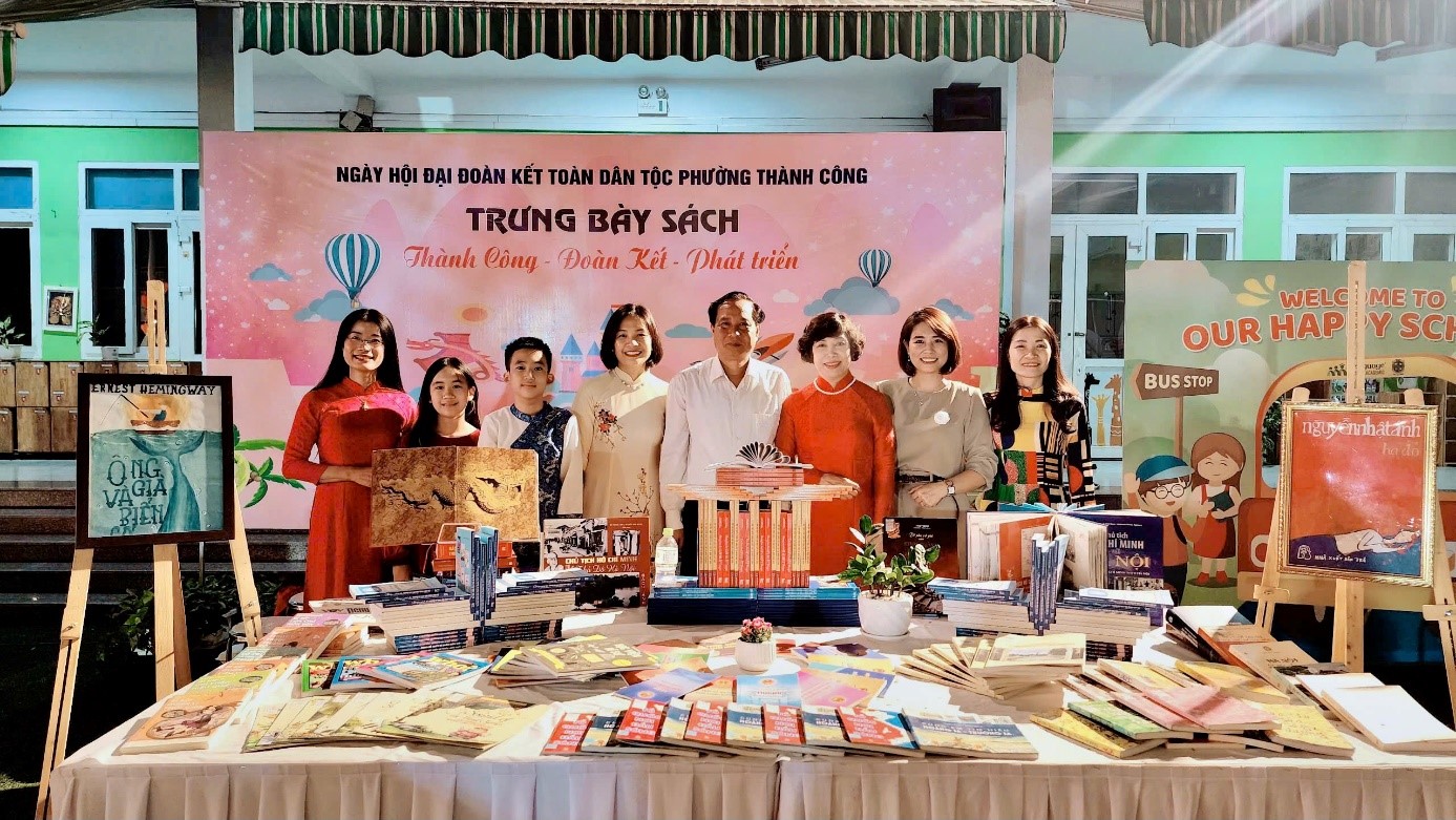 Trường Trung học cơ sở Thành Công tham gia Ngày hội Đại đoàn kết toàn dân tộc