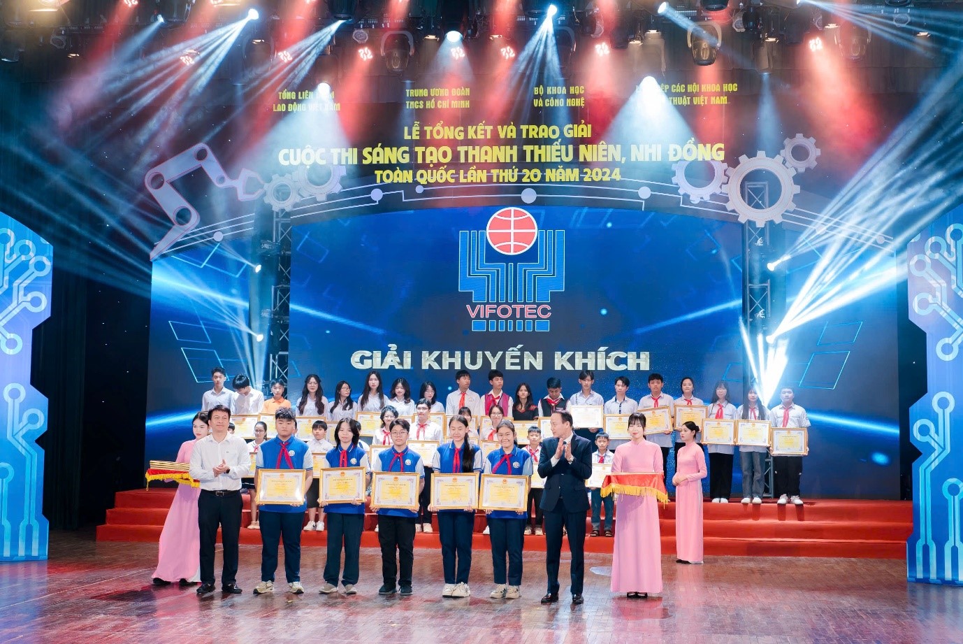 Đạt giải cấp Quốc gia Cuộc thi Sáng tạo thanh thiếu niên và nhi đồng toàn quốc năm 2024- Niềm vui của học sinh trường THCS Thành Công