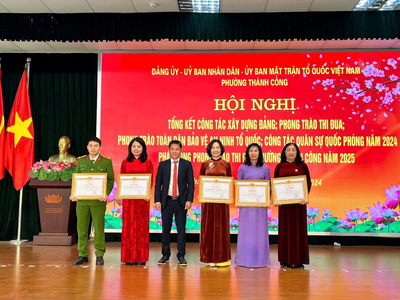 Chi bộ trường THCS Thành Công hoàn thành Xuất sắc nhiệm vụ năm 2024
