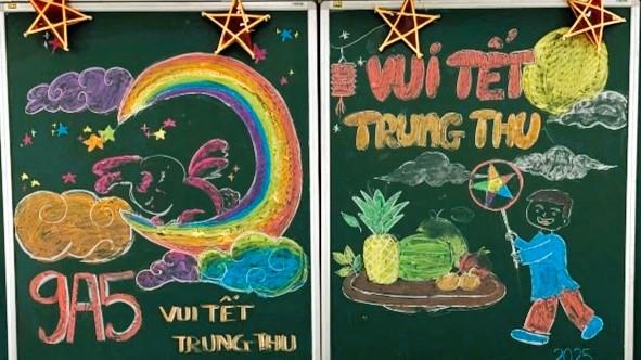 Vui Trung thu cuối cấp - 9A5 "BÙNG CHÁY" tình bạn, xóa nhòa mọi khoảng cách!