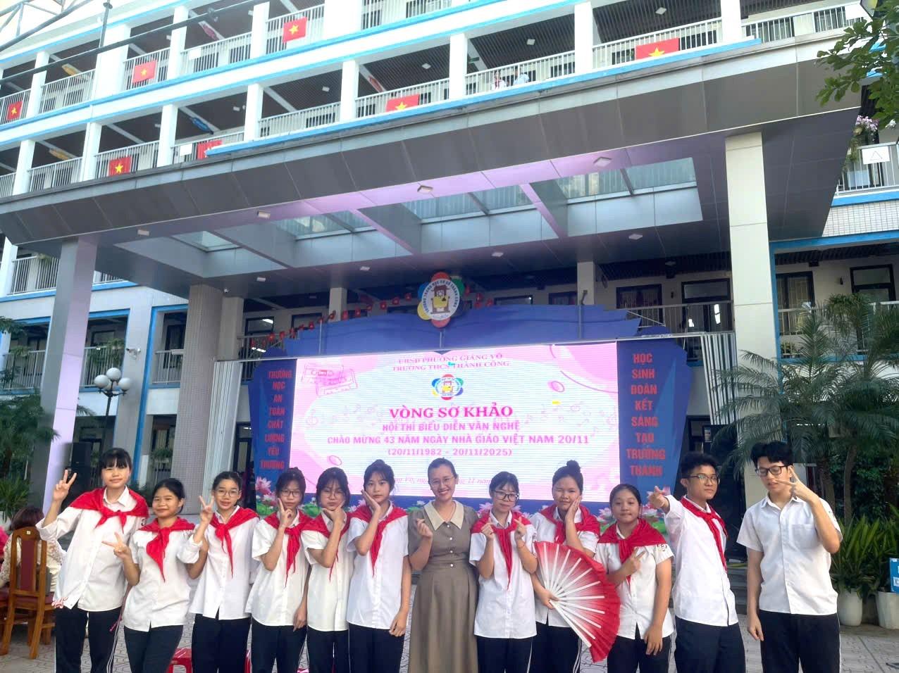 8A10 – Tình yêu thầy cô từ trái tim học trò