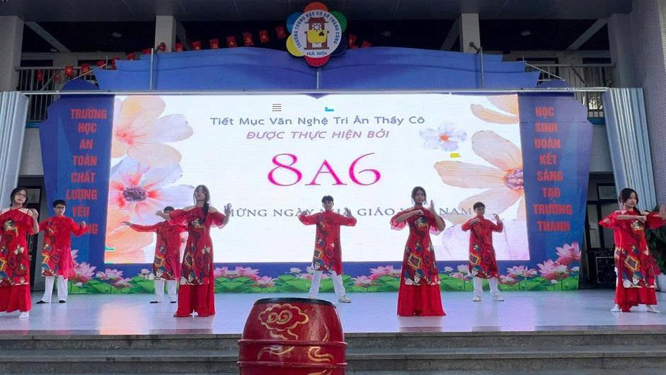 8A6 gửi lại thầy cô một mùa tri ân đậm sắc