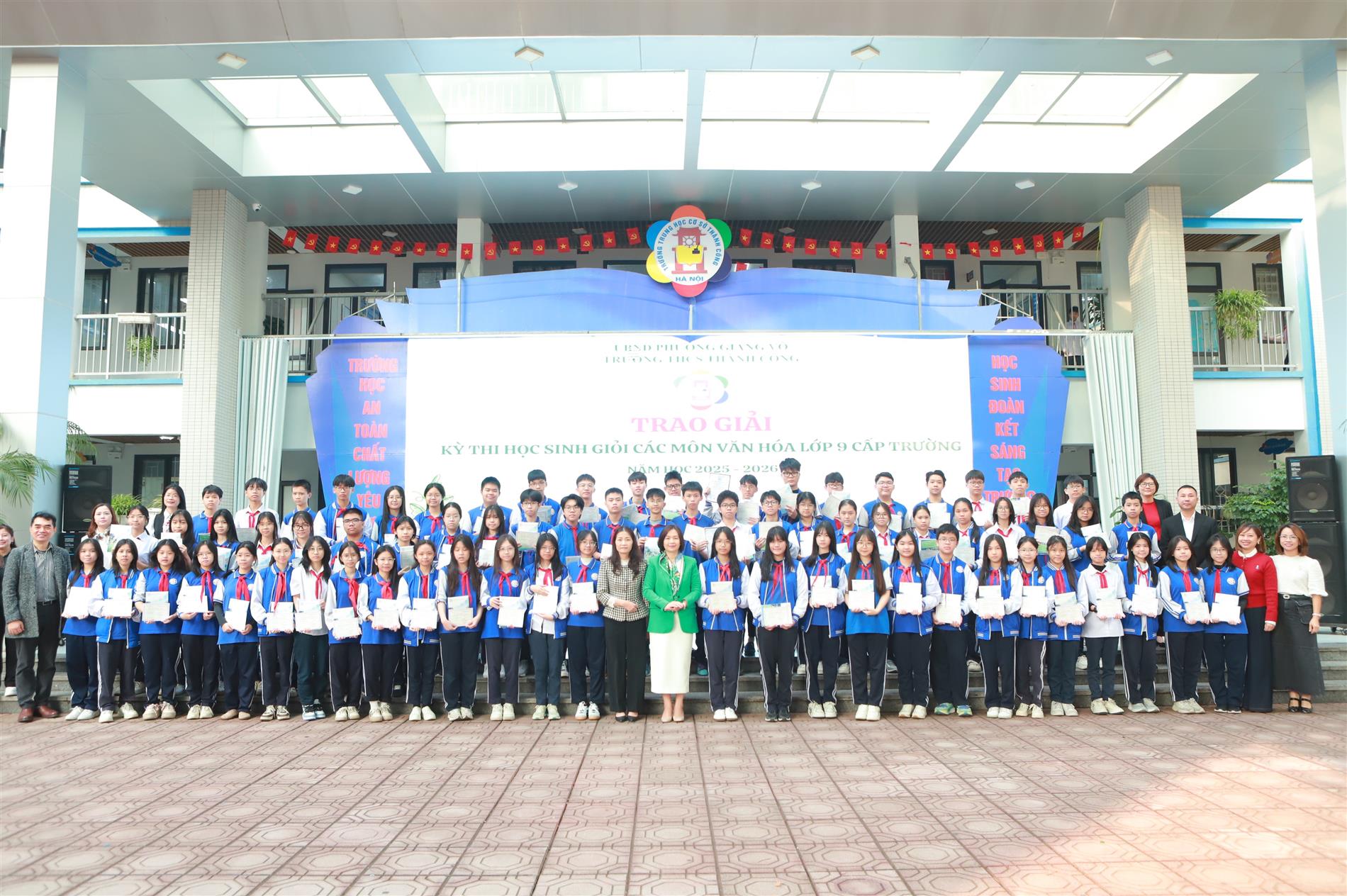 Tiếp tục khẳng định chất lượng giáo dục - Trường THCS Thành Công trao giải kì thi học sinh Giỏi các môn văn hóa lớp 9 cấp trường