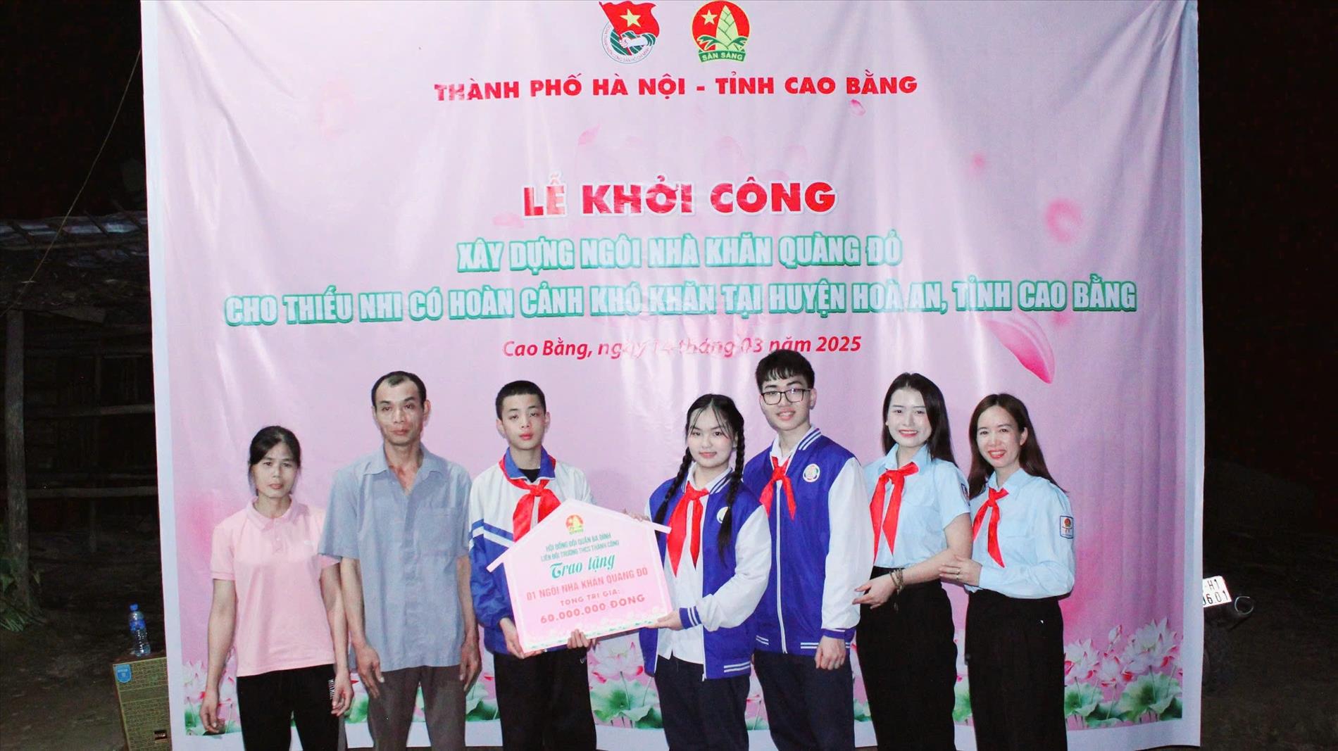 Thầy và trò Trường THCS Thành Công xây dựng “Ngôi nhà khăn quàng đỏ” tại Cao Bằng – Tiếp bước anh Kim Đồng, yêu thương bằng hành động