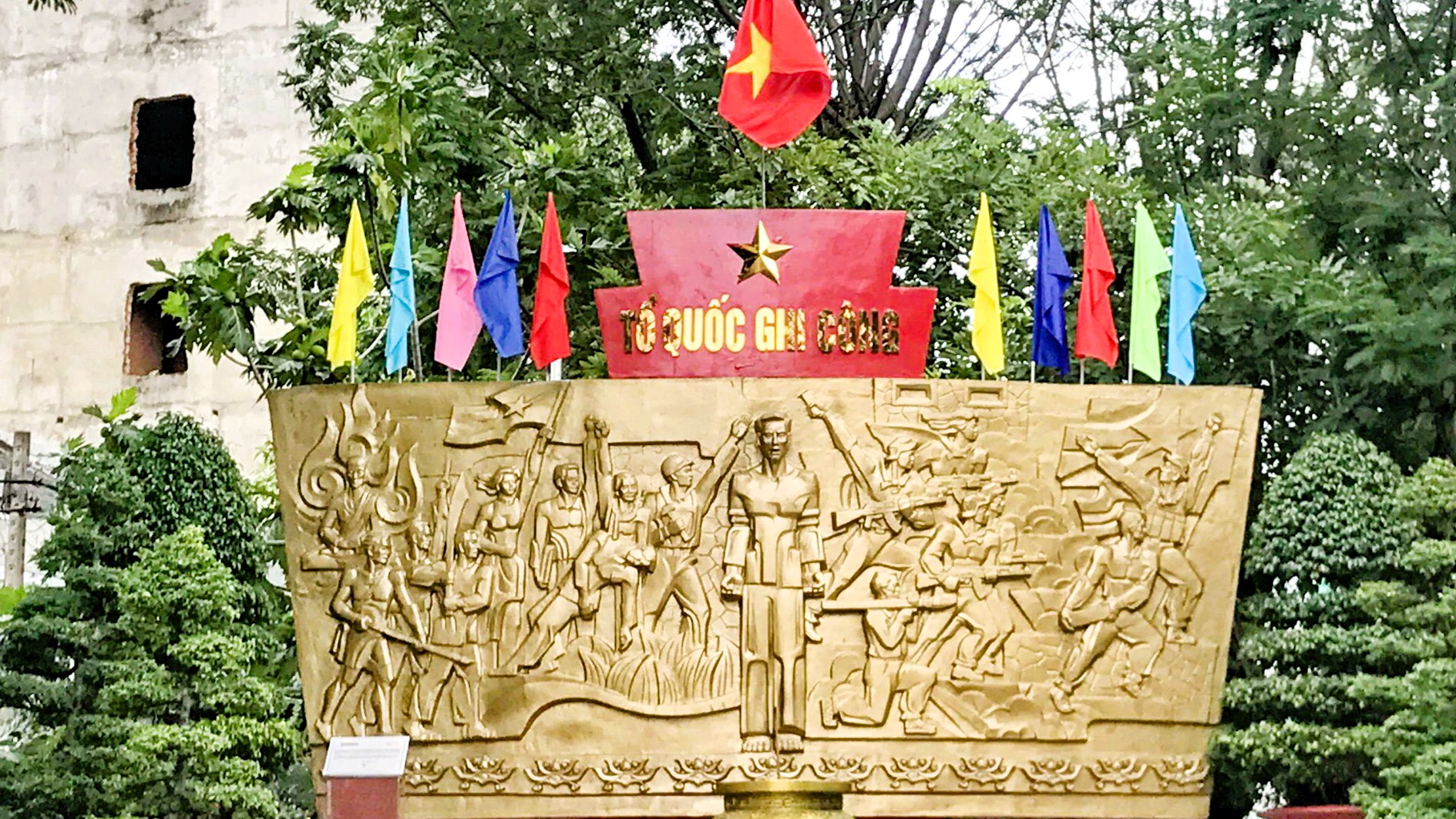 Tấm gương sáng ngời của lòng dũng cảm