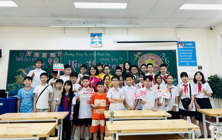 Lớp 6A4 hào hứng ngày đầu nhận lớp