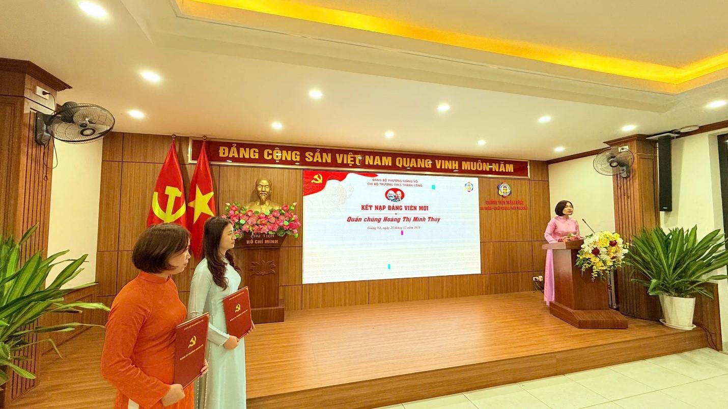 Những hạt giống đỏ dưới mái trường THCS Thành Công