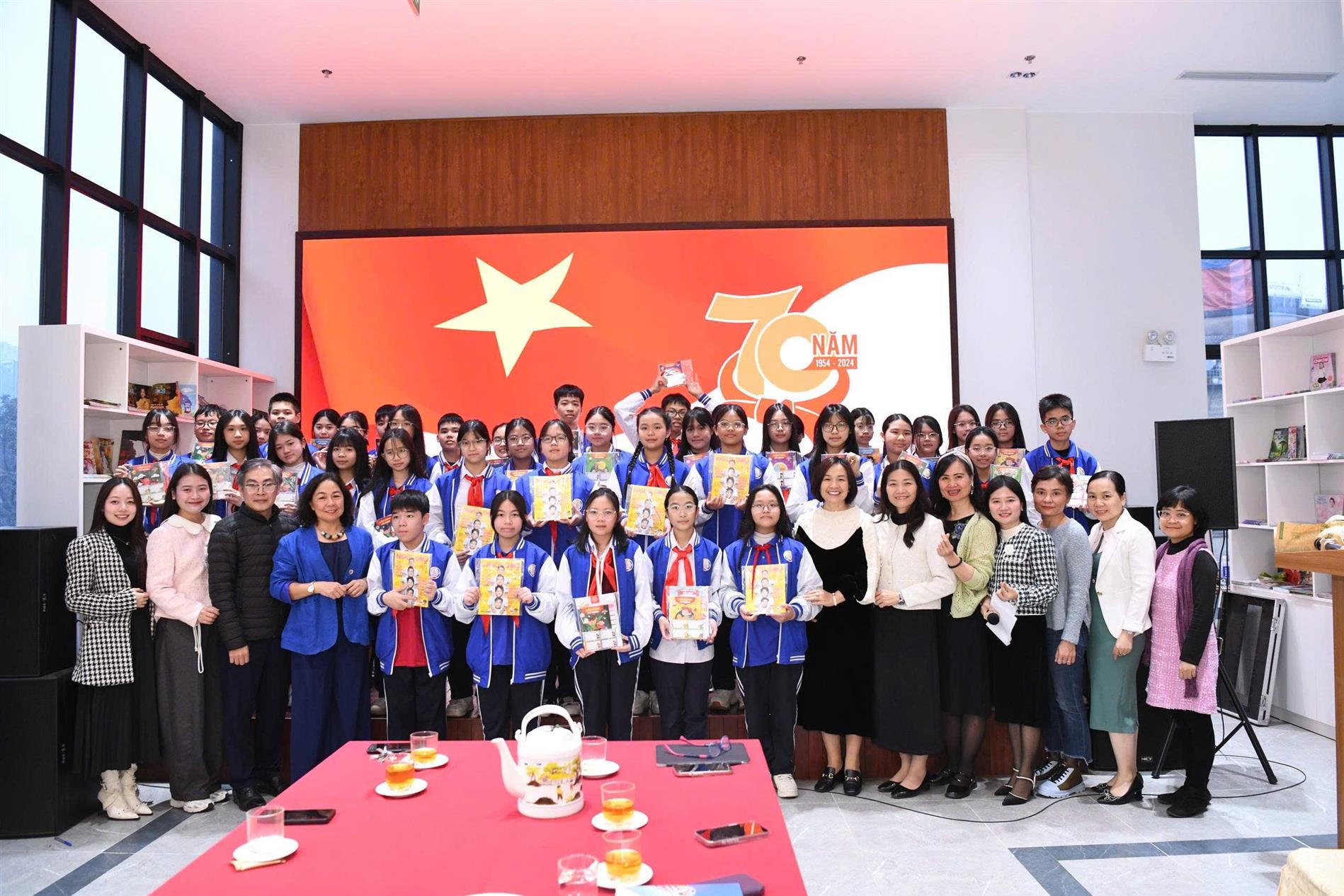 6A4 – Hành trình khám phá truyền thống Đội tại Tòa soạn Báo Thiếu niên Tiền phong và Nhi đồng