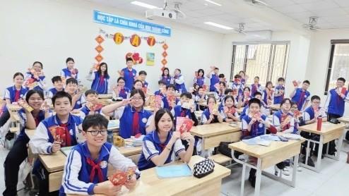 Ấm áp khoảnh khắc khai xuân của gia đình 6A7