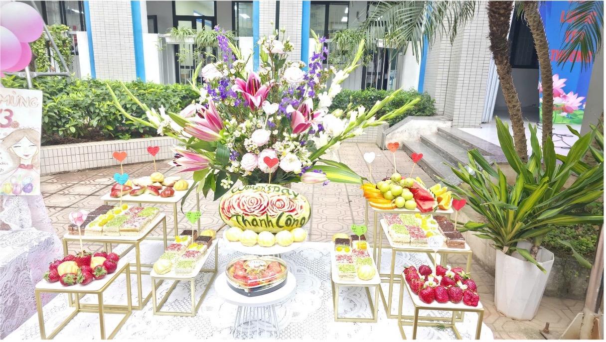 Bàn tiệc ngọt 7A1 – Gửi trọn yêu thương