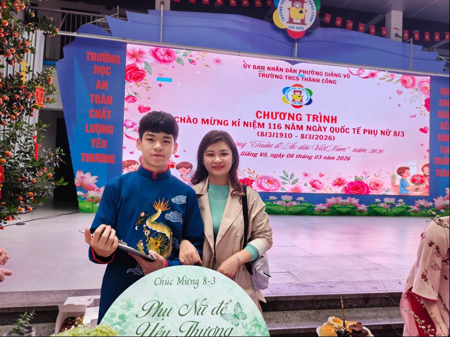 Tháng Ba, ngày Tám – viết về mẹ    (Con Hoàng Bách gửi mẹ Mai Phương)