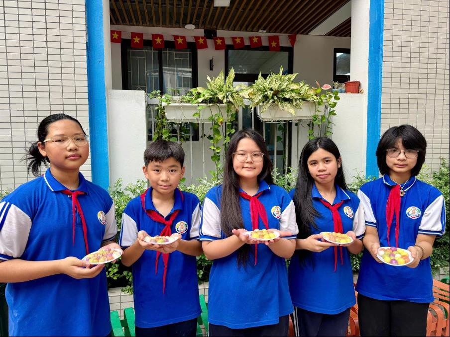 Gói trọn nét đẹp truyền thống trong trải nghiệm làm bánh của lớp 7A6