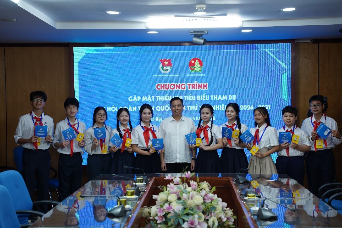 Hai học sinh trường THCS Thành Công vinh dự là đại diện thiếu nhi cả nước tham dự Đại hội Đoàn toàn quốc lần thứ XIII