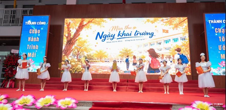 Mùa thu ấy chúng tôi gọi tên “Thành Công”
