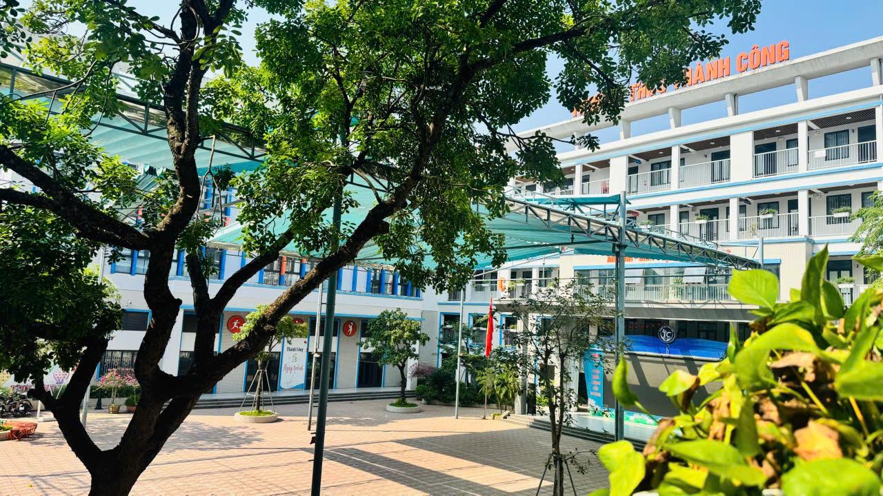 Nắng sân trường – bản tình ca mùa thu