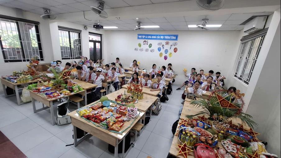Mùa trăng yêu thương: khi tập thể 7C5 cùng nhau tạo nên kỉ niệm ngọt ngào