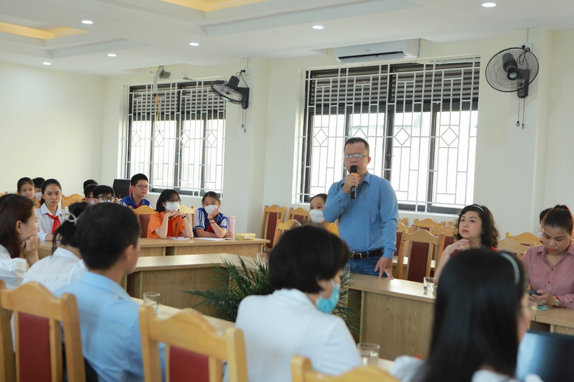 D:\Lưu 2022\Bài đăng website\HN đối thoại\z3735813635625_8c9d0666fc927d2548eae2cde2a94380.jpg