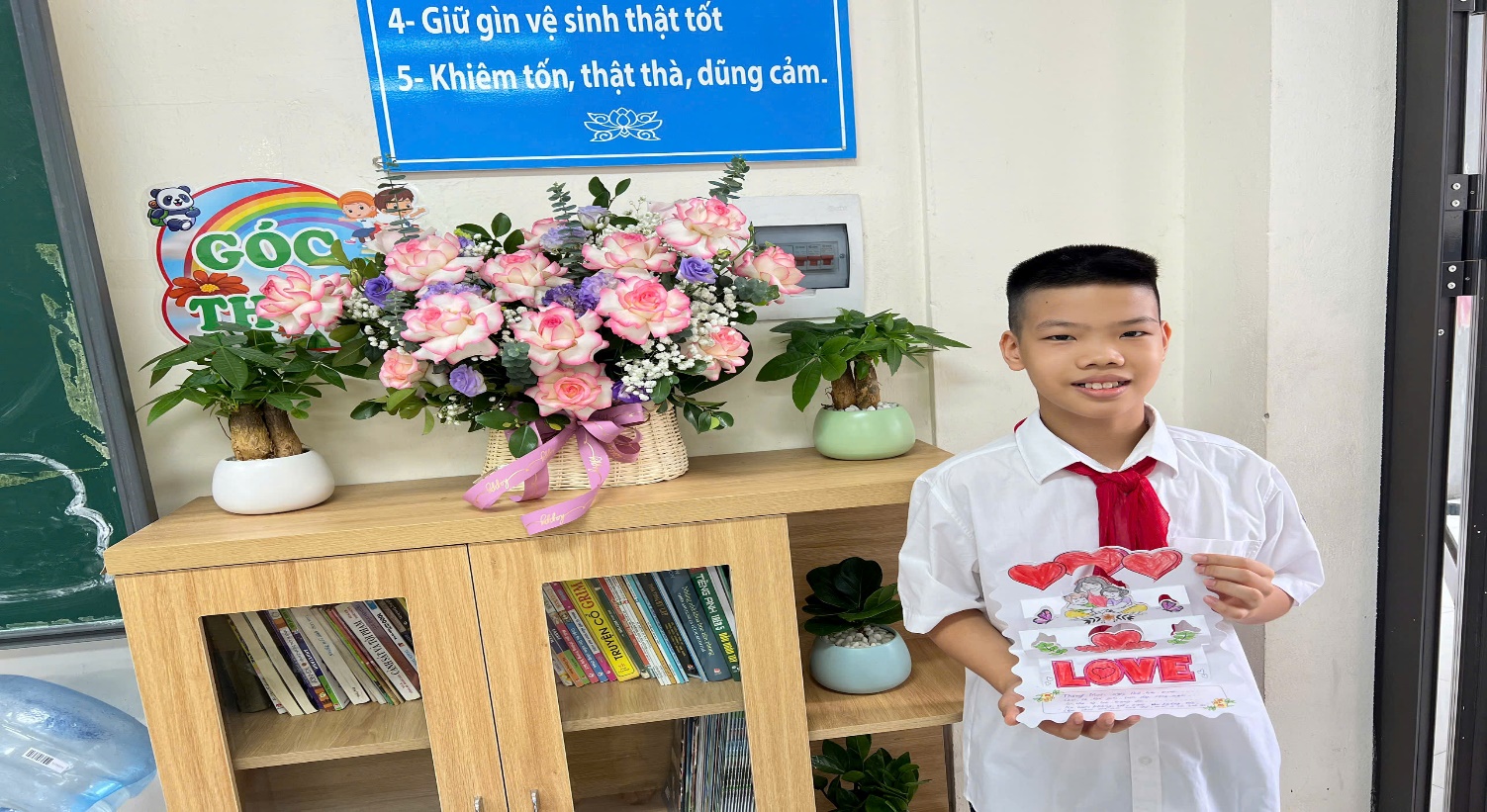 C:\Users\Nguyễn Thu Hòa\Desktop\z5945143555525_3d54eddd9b480ba60e60557e998761ae.jpg