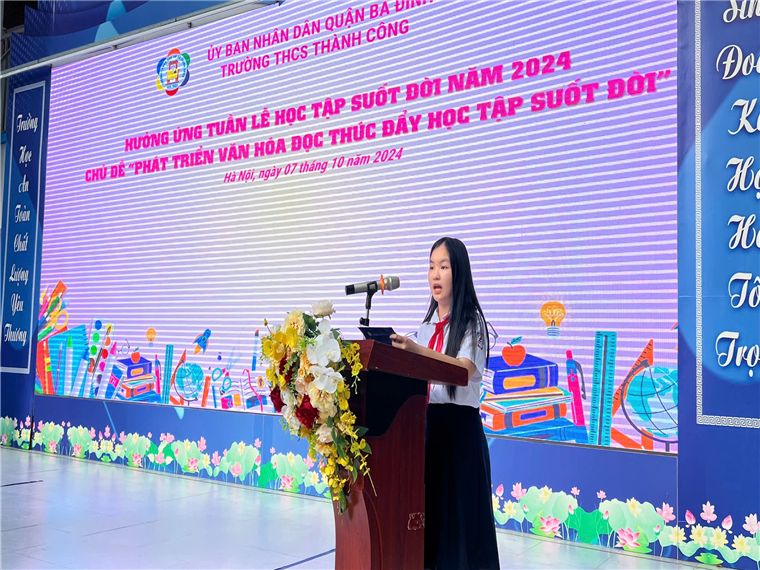 Ảnh có chứa văn bản, trang phục, thuyết trình, phụ nữ

Mô tả được tạo tự động