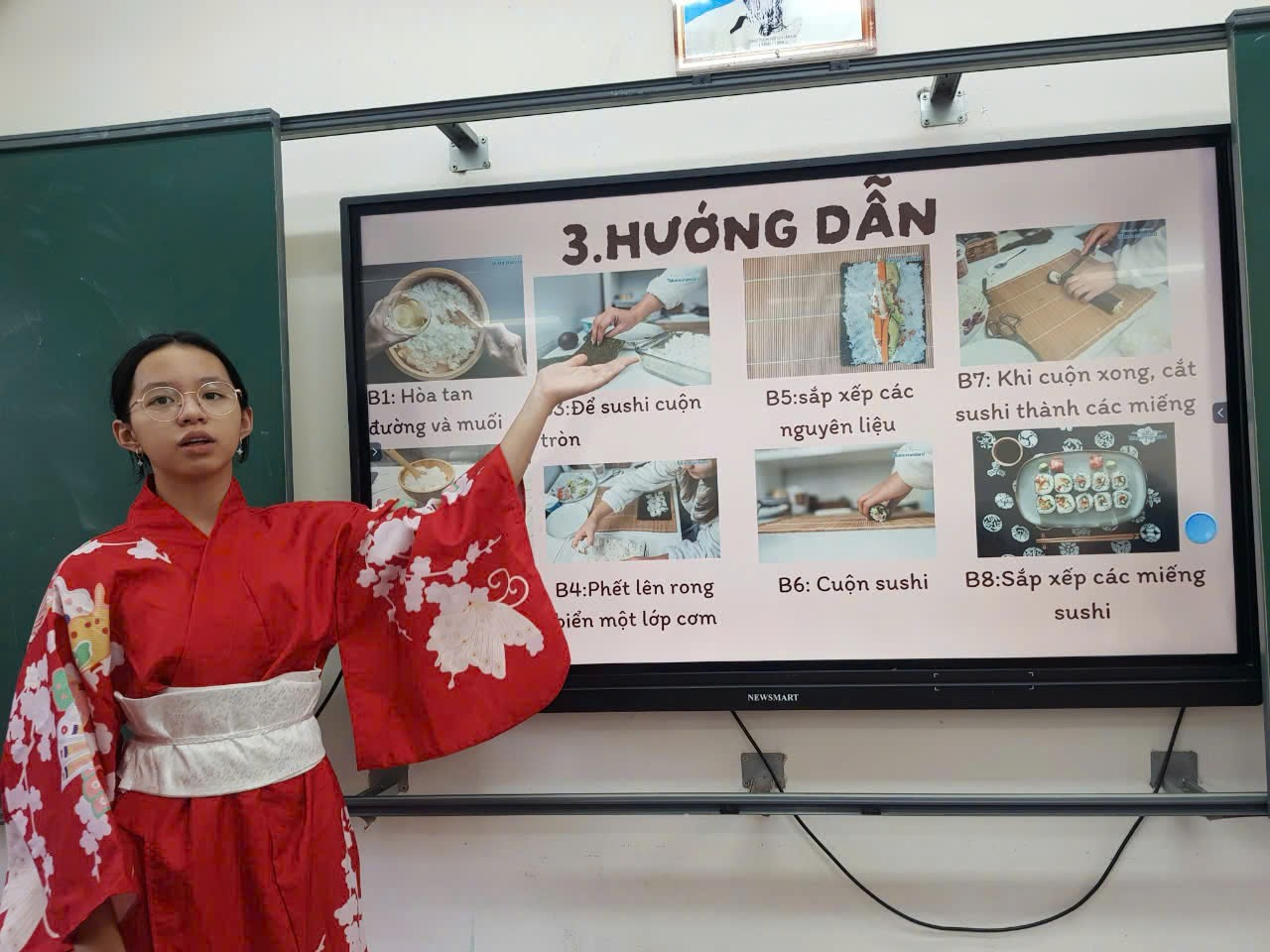 Ảnh có chứa văn bản, trang phục, người, Mặt người

Mô tả được tạo tự động