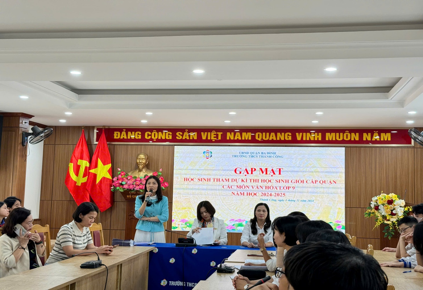 C:\Users\Nguyễn Thu Hòa\Desktop\z5996978429647_e4bb409ffaa4b8e226d05374060ad85a.jpg