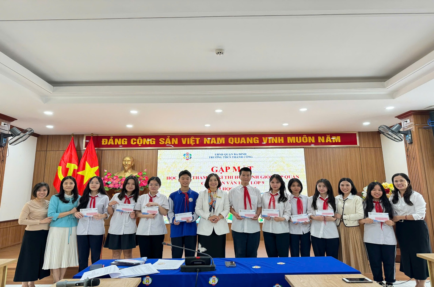 C:\Users\Nguyễn Thu Hòa\Desktop\z5997179615541_dbcb92f710772ccac6b96939897dcd1f.jpg