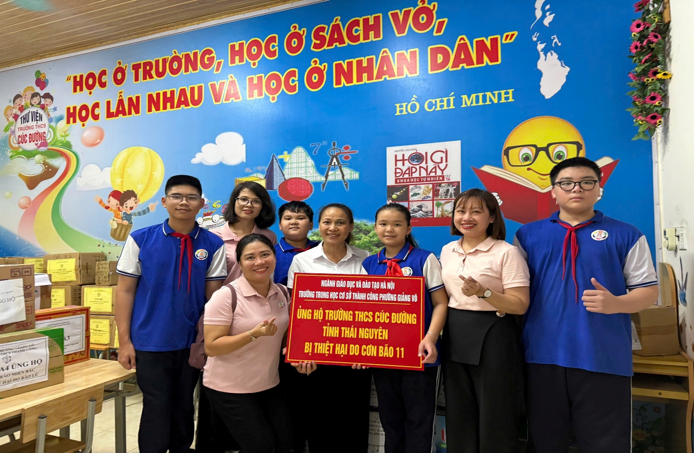 C:\Users\Nguyễn Thu Hòa\Desktop\z7112195909118_e23e19927cedc222d6dae882ff43d00e.jpg