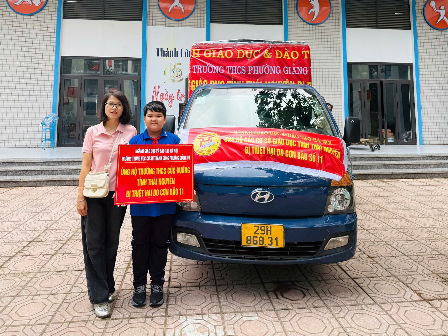 C:\Users\Nguyễn Thu Hòa\Downloads\z7113979269702_acc2510ca9876c20427873b197667bfd.jpg