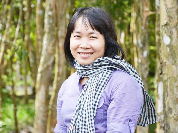 Ảnh có chứa người, Mặt người, cây cối, ngoài trời

Nội dung do AI tạo ra có thể không chính xác.