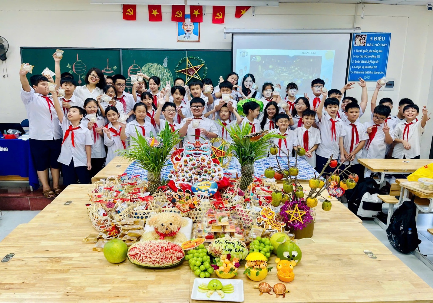 C:\Users\Nguyễn Thu Hòa\Downloads\z7079370955658_e9fd118a58b6d25dbf275a2831d26fb0.jpg