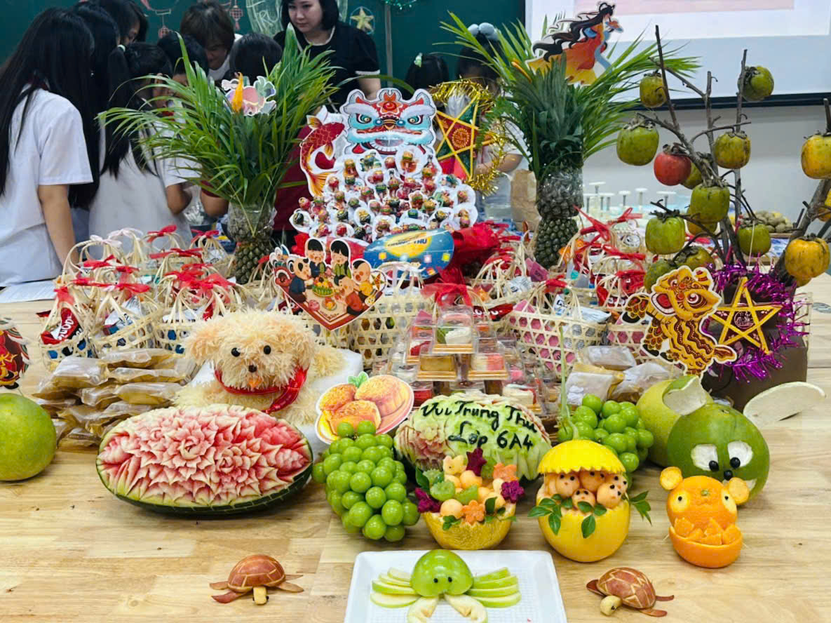 C:\Users\Nguyễn Thu Hòa\Downloads\z7079370960181_18d5e43c04e8e2e737957dd5736e59d1.jpg