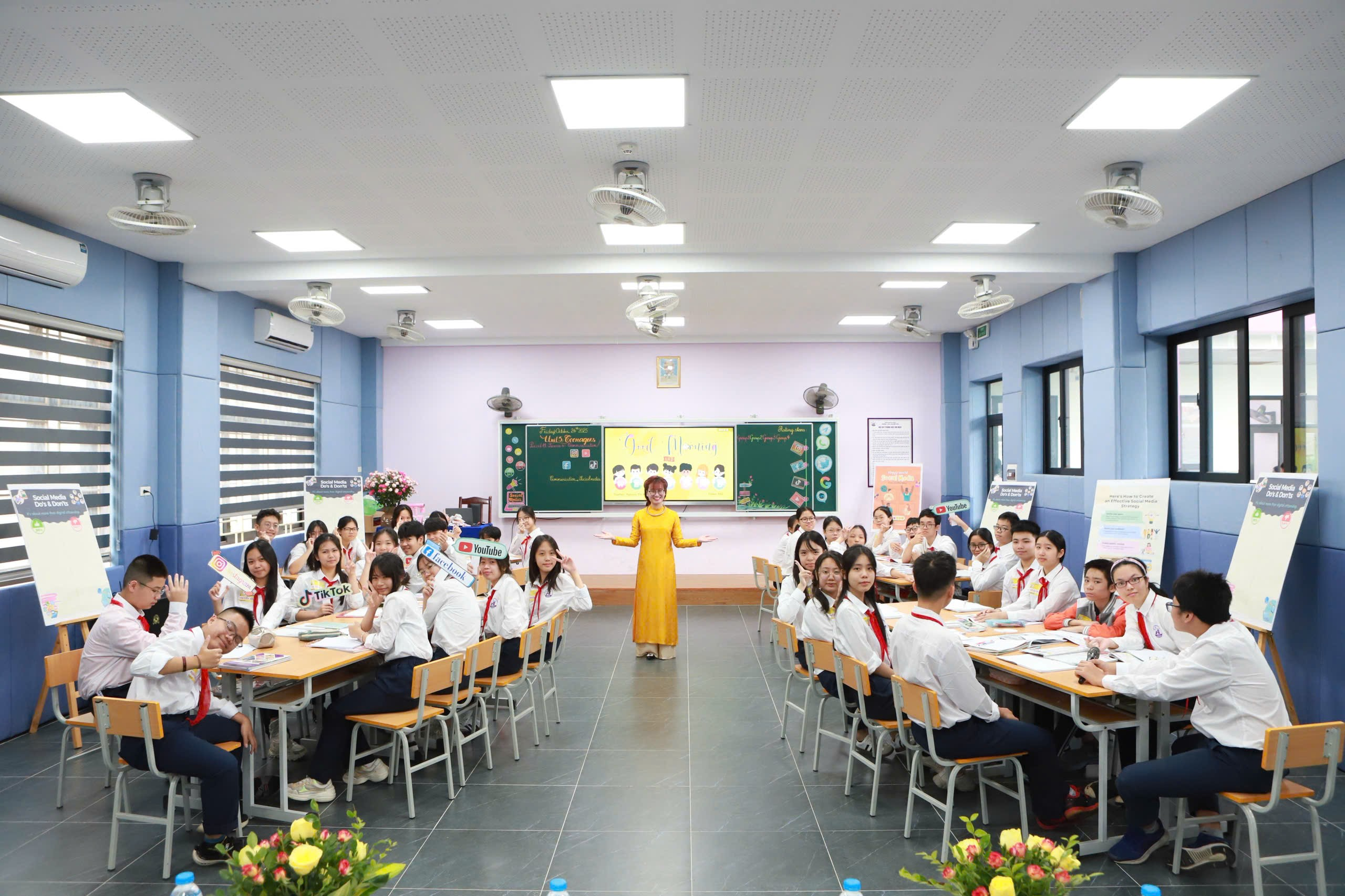 Ảnh có chứa trong nhà, ghế, đồ đạc, tường

Nội dung do AI tạo ra có thể không chính xác.