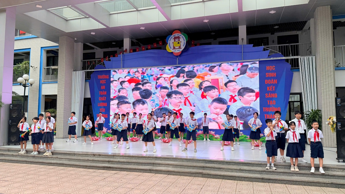 C:\Users\Nguyễn Thu Hòa\Downloads\z7232010207329_e9fbf285cc4abd989bfc2ee546e5eef8.jpg