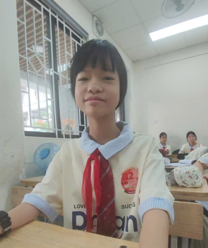 A child in a uniform

AI-generated content may be incorrect.