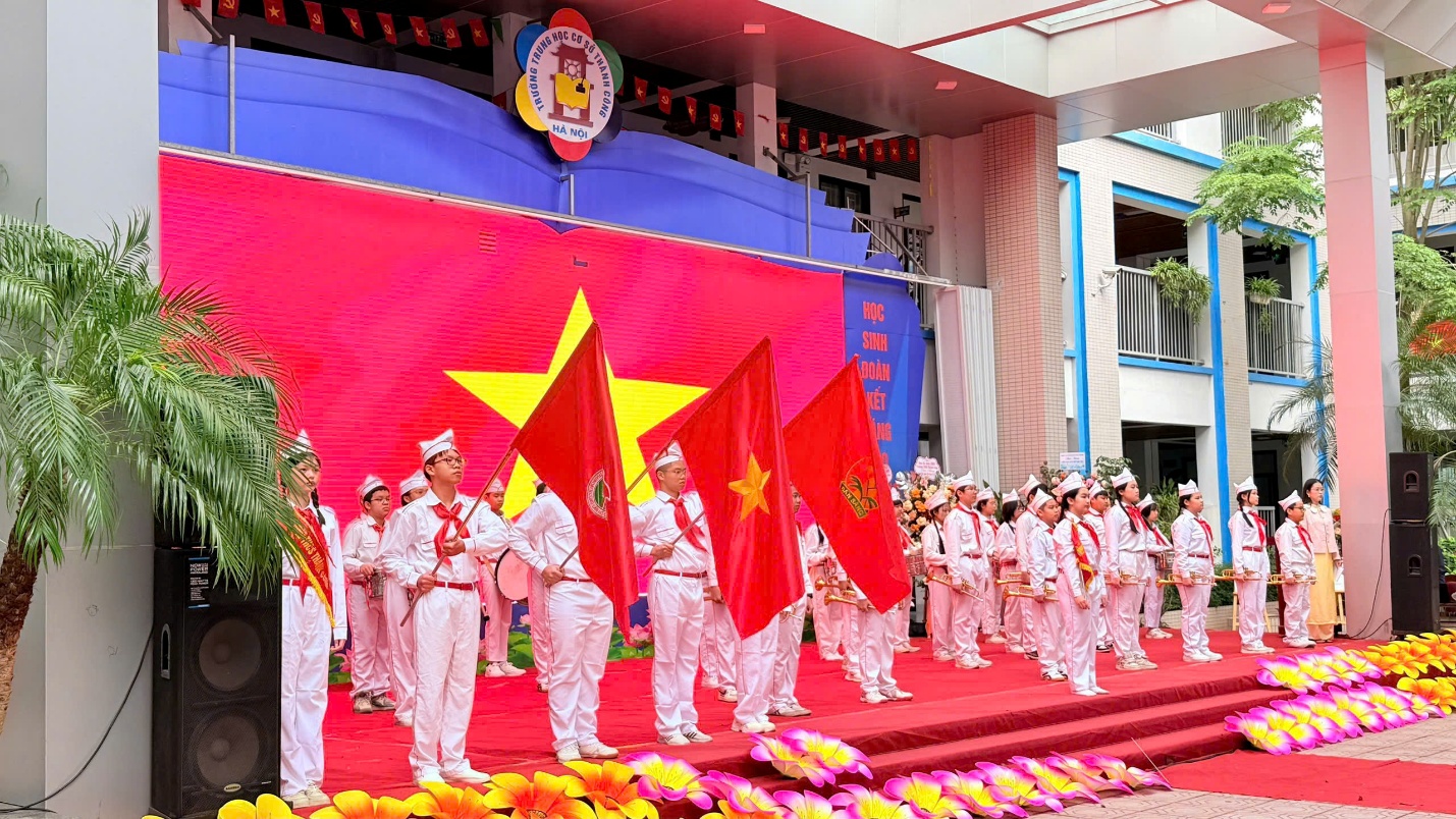 C:\Users\Nguyễn Thu Hòa\Downloads\z7245197644048_29c3f41462ca44b5ac285e5a95f3c590.jpg