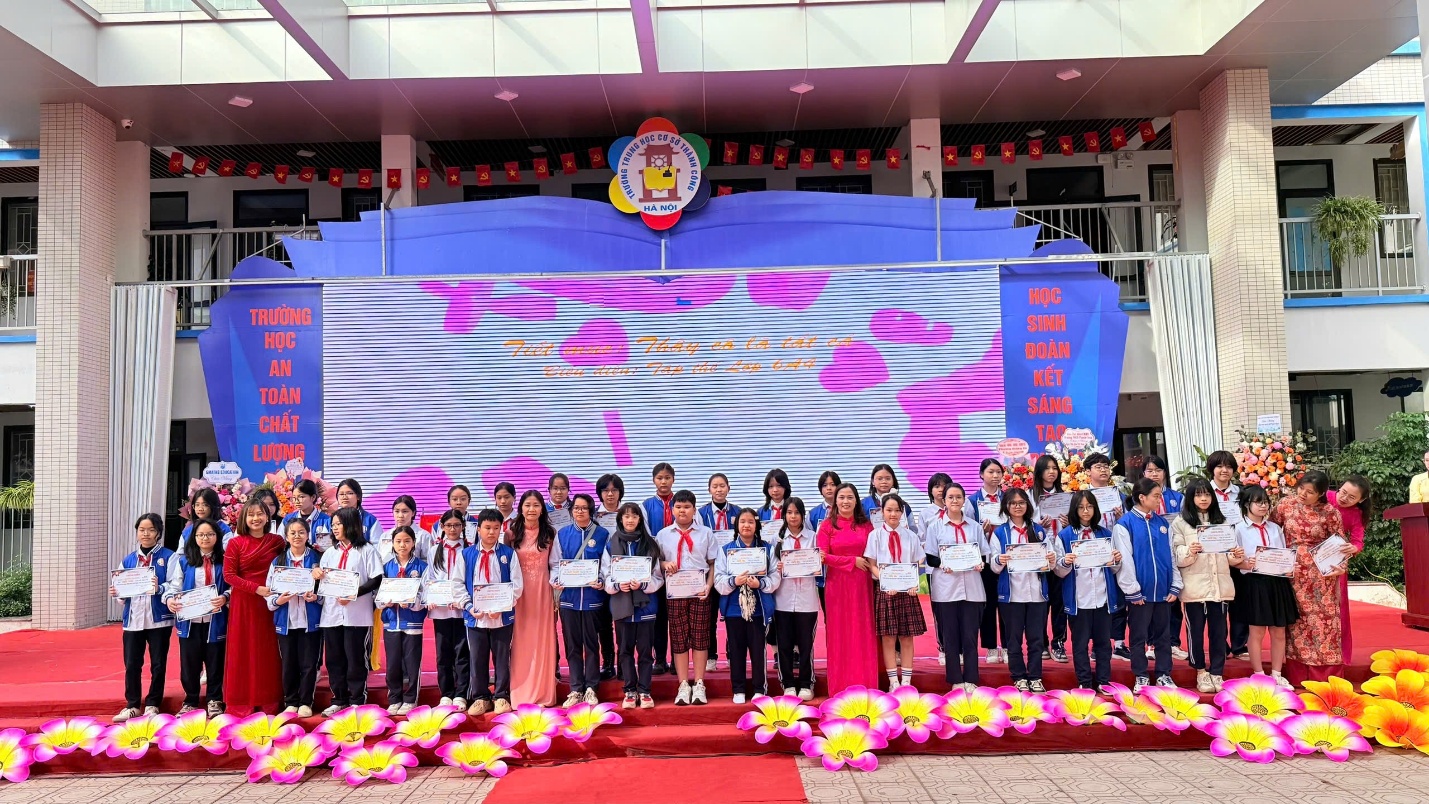 C:\Users\Nguyễn Thu Hòa\Downloads\z7245898389719_3914c54da90faaca7087a005f096f00d.jpg