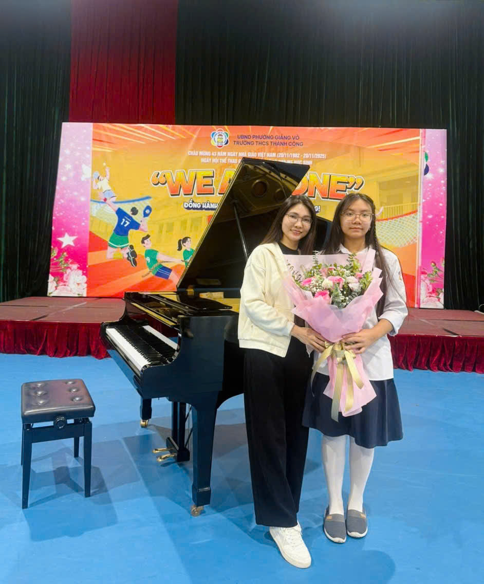 C:\Users\Nguyễn Thu Hòa\Desktop\z7247334701465_38559c5cc20de6d44631fd705ffce966.jpg