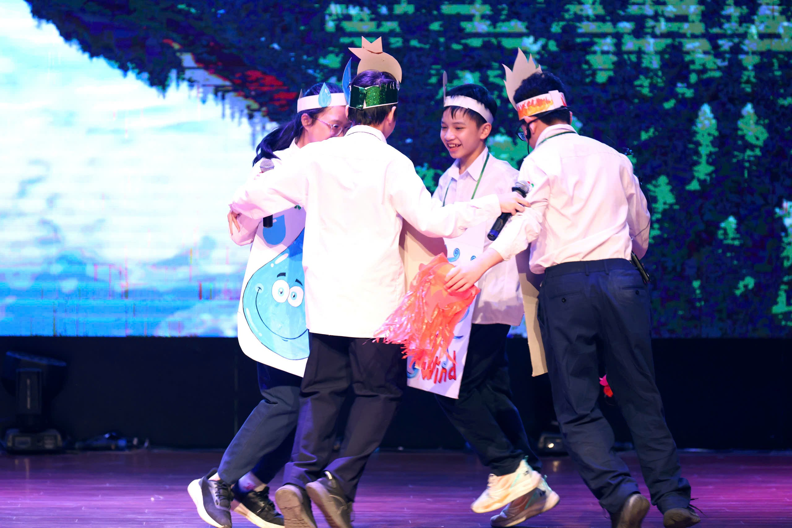 A group of people wearing clothing
Description automatically generated