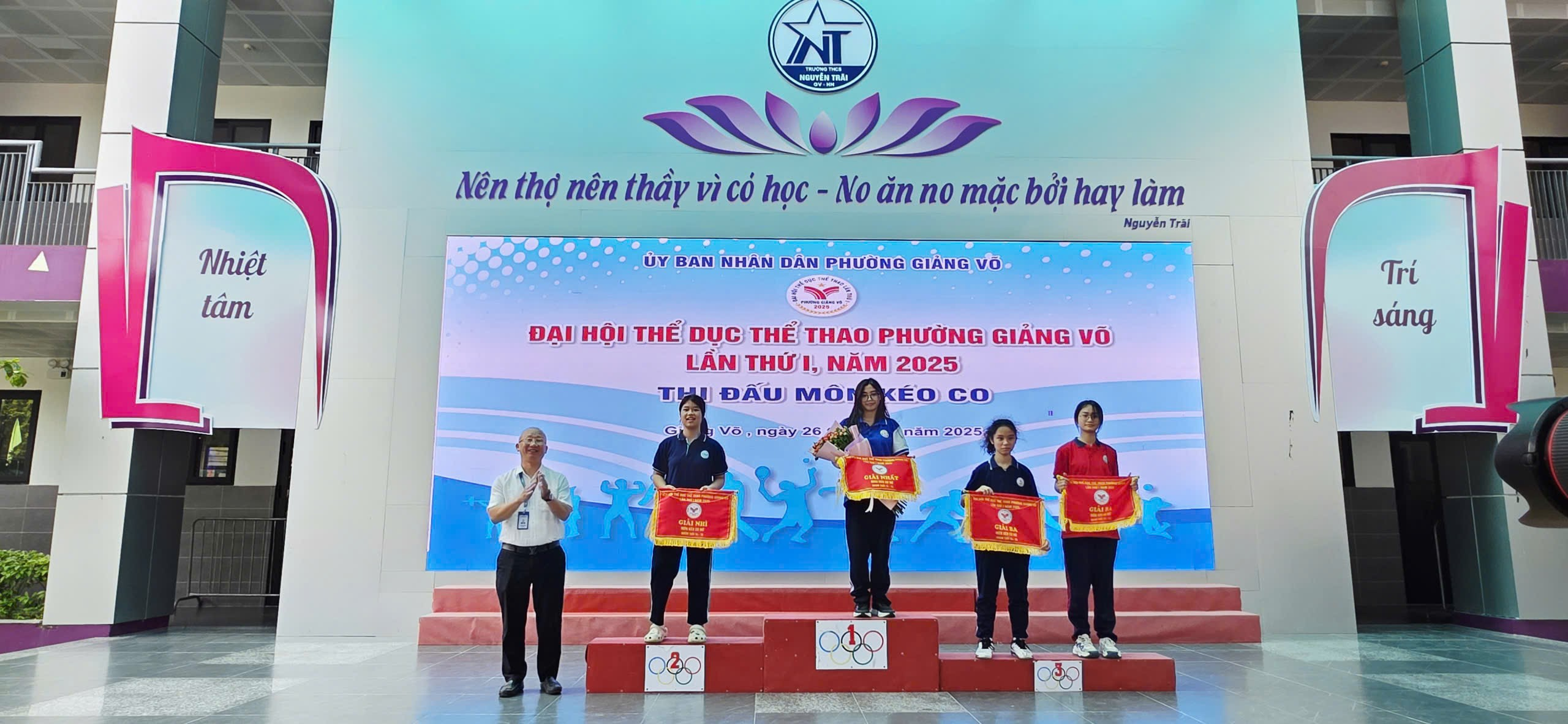 Ảnh có chứa văn bản, Thương hiệu, Quảng cáo, biển hiệu
Nội dung do AI tạo ra có thể không chính xác.