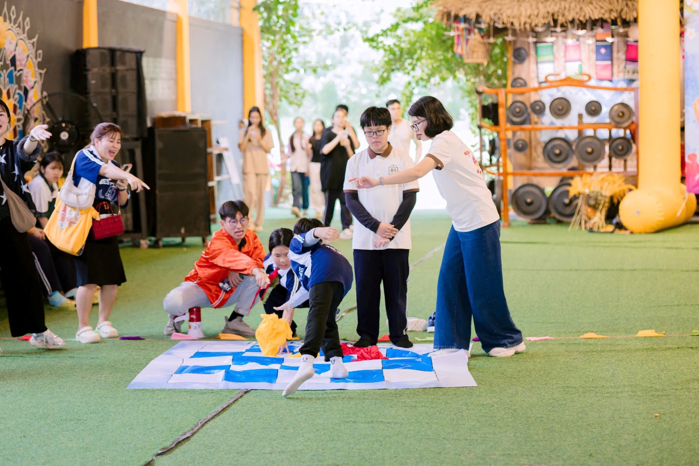 C:\Users\Nguyễn Thu Hòa\Desktop\z7199848872778_9884d46bbfedfa99b88f6746007740e3.jpg