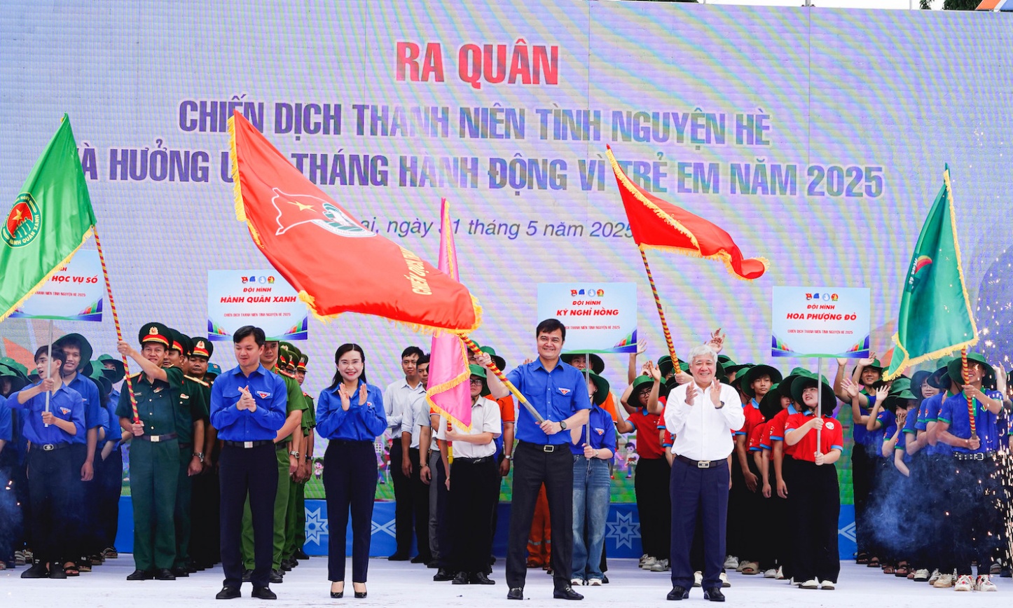 Toàn cảnh lễ ra quân Chiến dịch Thanh niên tình nguyện Hè năm 2025 | Báo  điện tử Tiền Phong