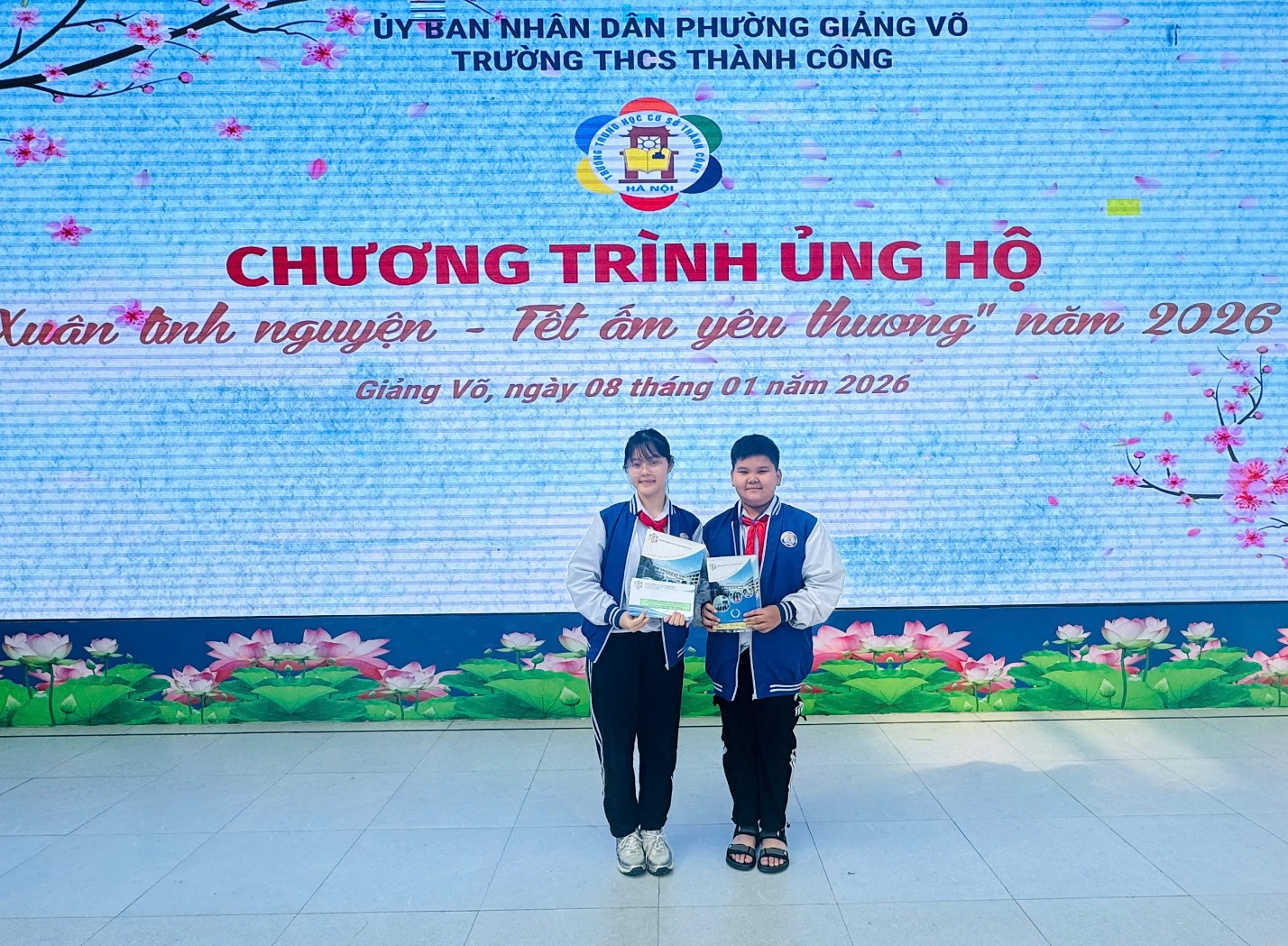 C:\Users\Nguyễn Thu Hòa\Downloads\z7412619010425_a945062e7e3e041bc23dc46ca1a5bfdf.jpg