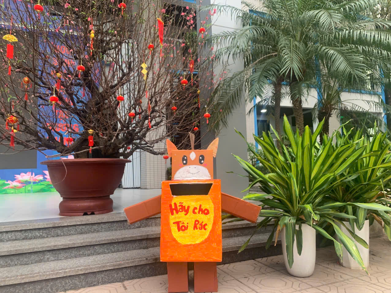 C:\Users\Nguyễn Thu Hòa\Desktop\z7502365997301_92b19e57edfe5af9e79fc6839d77d364.jpg