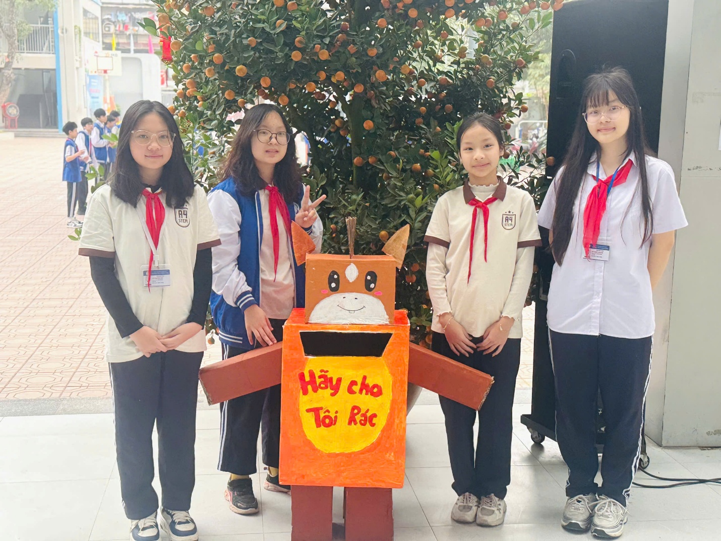 C:\Users\Nguyễn Thu Hòa\Desktop\z7503041084772_0316d1a5815c7dd81283ac6d4e381f67.jpg