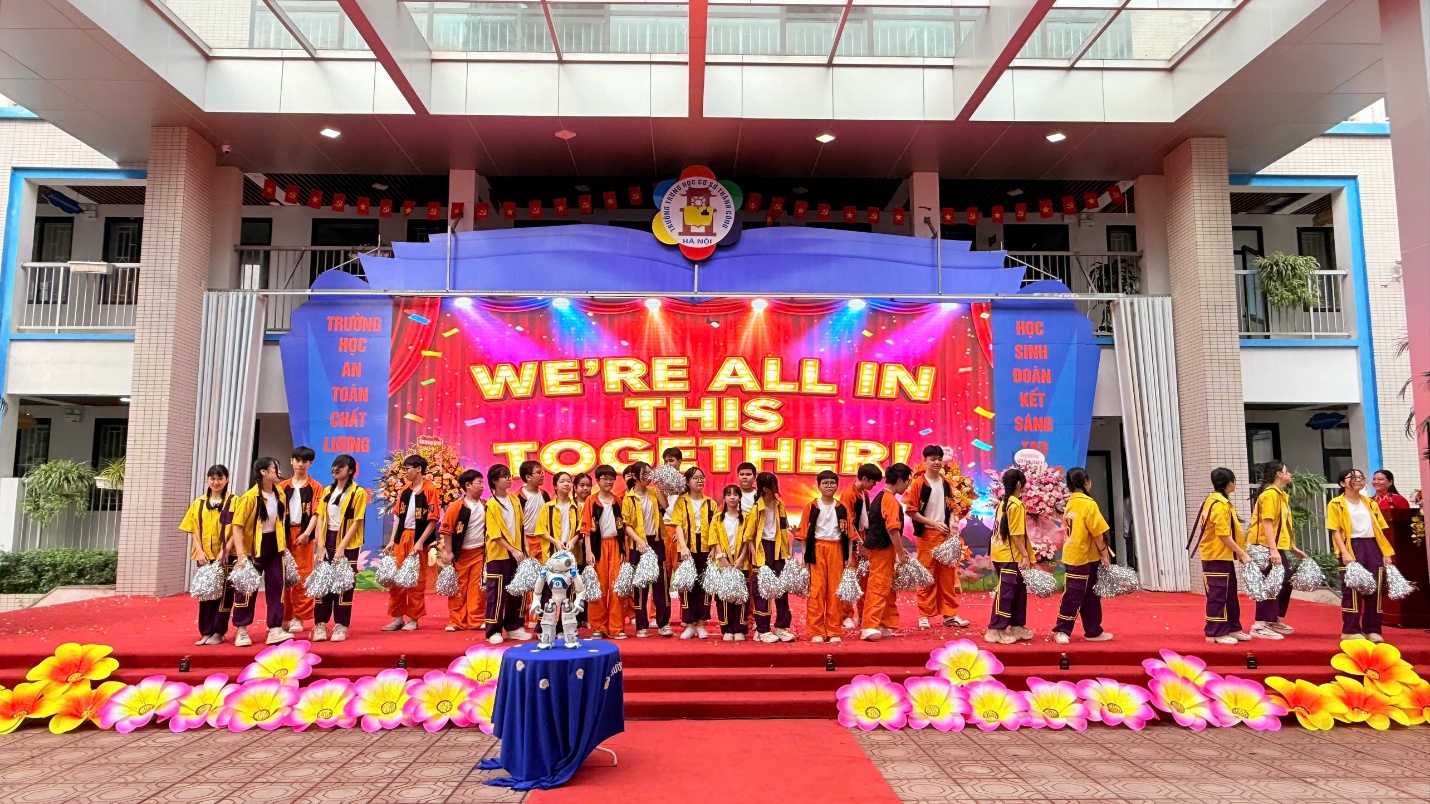 C:\Users\Nguyễn Thu Hòa\Desktop\z7652865133832_b44a14516492576166f781bf768eb0f5.jpg