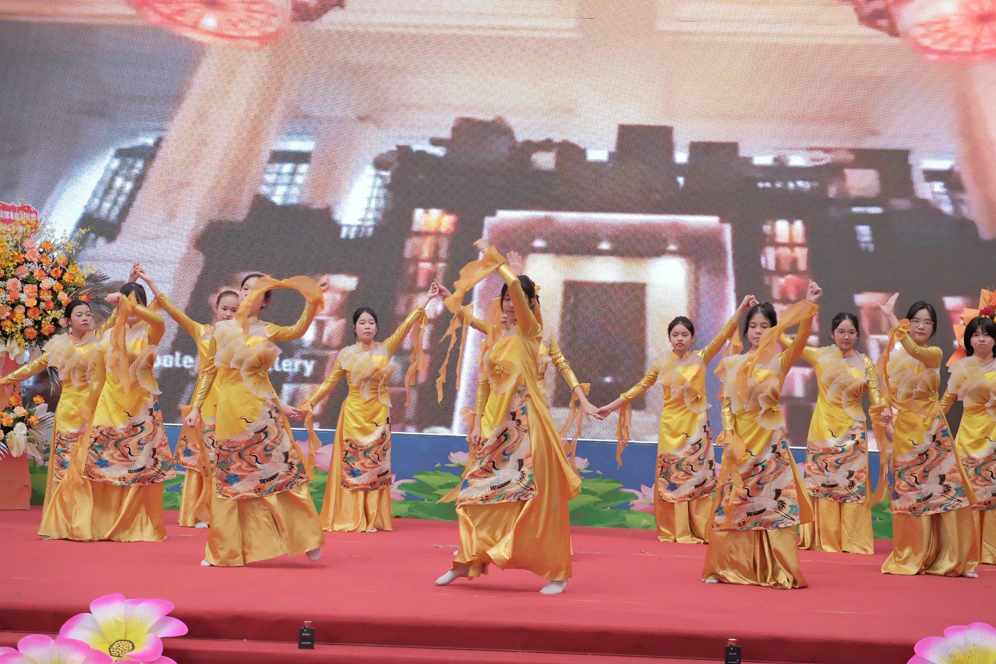 G:\Truyền thông\Lưu tạm để sửa\ez\z7652427622544_dec17d9433037c707166fde44e7a1342.jpg